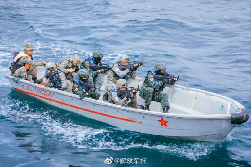 特战尖兵海上反恐大片每一张都帅爆了！