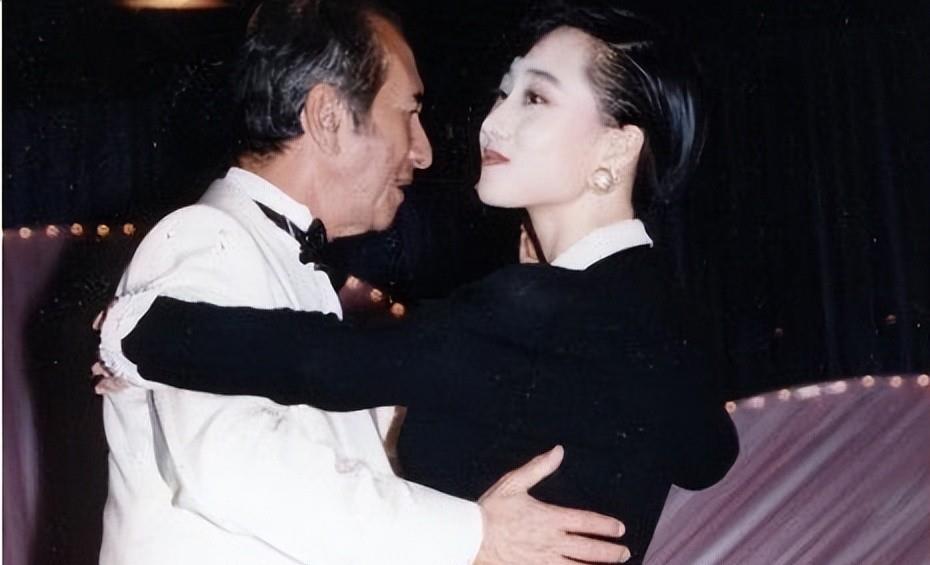 让李连杰交出全部身家,赌王何鸿燊为之疯狂,利智到底有多惊艳?插图5