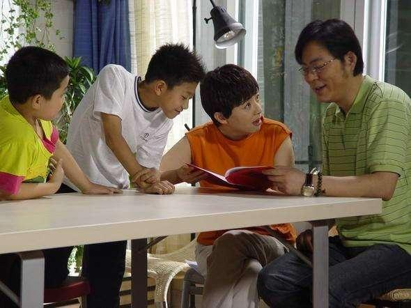 在家有儿女中看看刘星一家人的日常开销就知道他家到底有多富