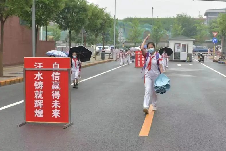 中国当代艺术发展的见证者—北京草场地国际艺术村261号院什么时候英语可以作为选修课