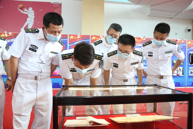 海军“向海图强春潮涌”主题流动展览在南京启动