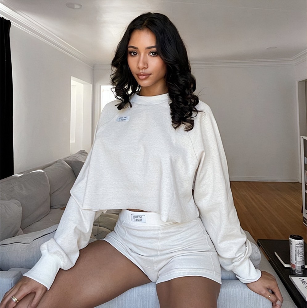 近日这位公牛队的后卫在社媒上有些活跃,不仅晒出了和前女友的女儿