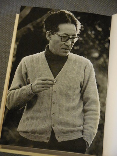 评论家,曾获芥川龙之介文学奖,每日出版文化奖,朝日奖,日本艺术院奖等