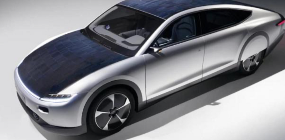 全球首款量产版太阳能汽车，每天行驶35km可7个月不充电，约176万