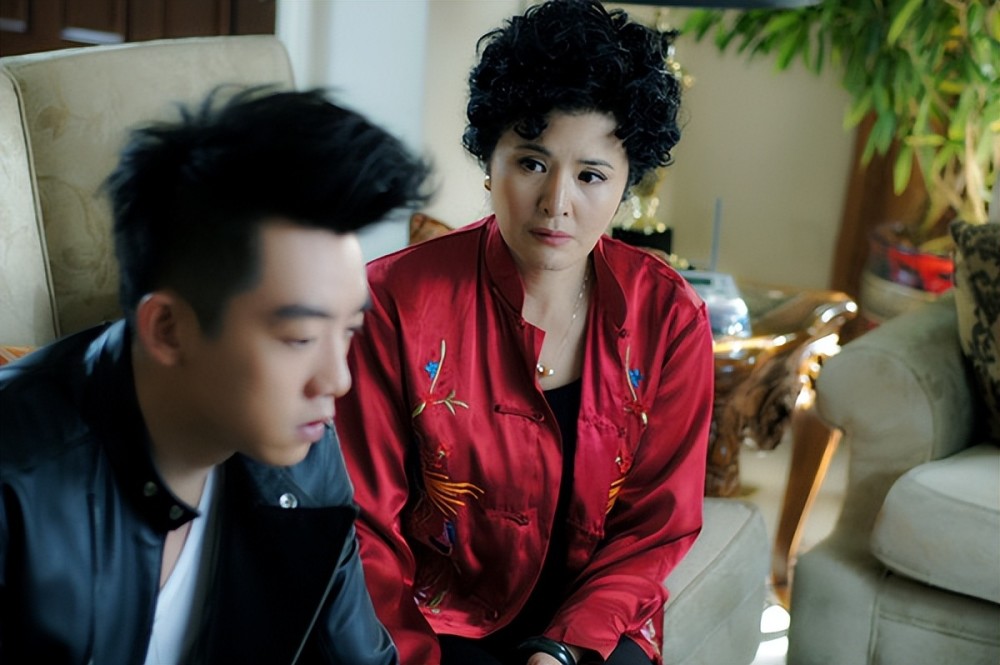 田岷与前任相恋十年却以分手告终对爱不将就仍在寻找意中人