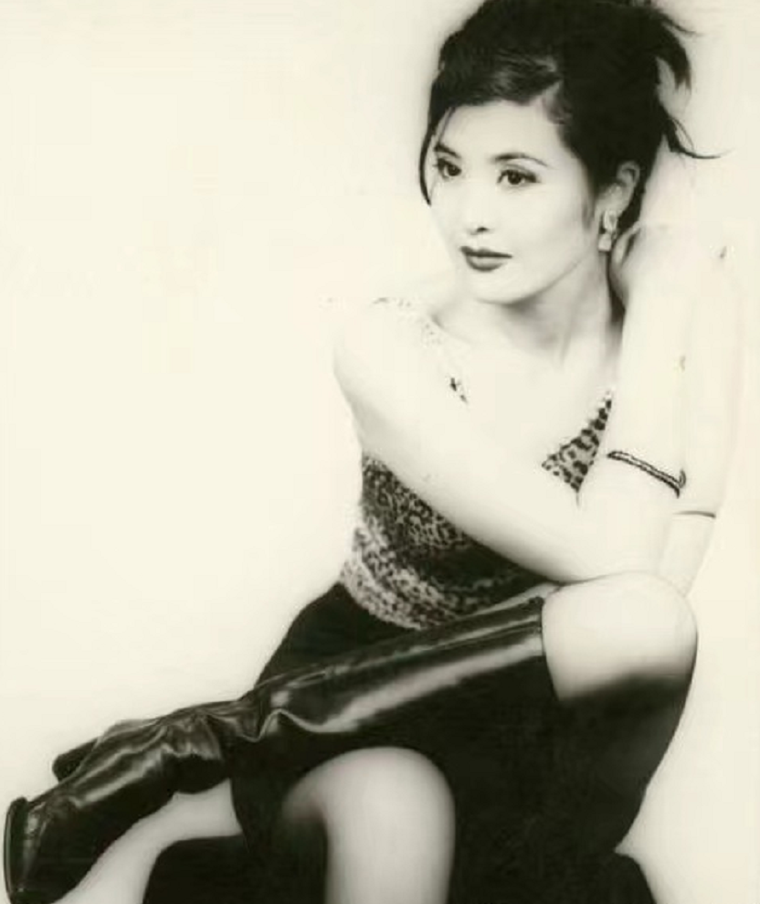 田岷与前任相恋十年却以分手告终对爱不将就仍在寻找意中人