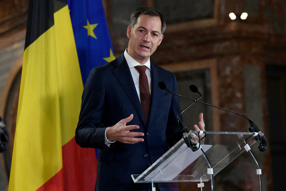 比利时首相亚历山大61德克罗资料图"欧盟最不该做的就是背对中国"据