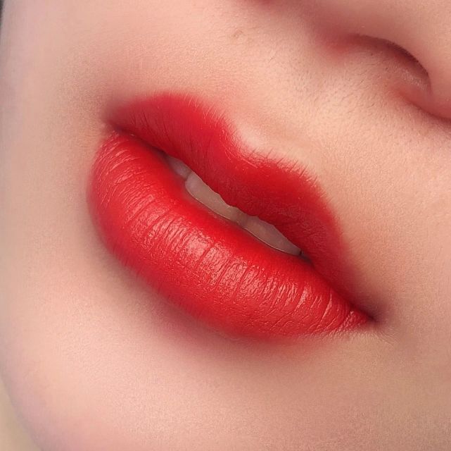 纹唇会让整个面部看起来气色更好,让嘴唇部位变得更