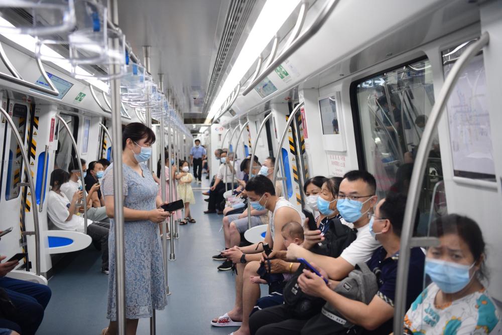 长沙地铁6号线今日载客始发市民越来越国际范