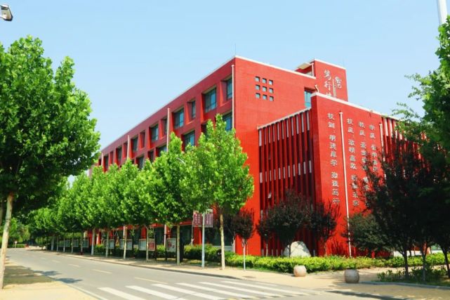 济南这所中学,到底什么样?今天被揭秘了