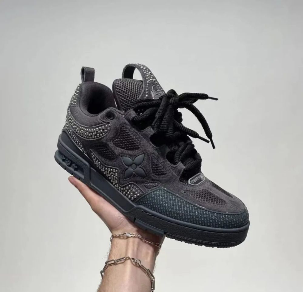 明年春夏季lv球鞋将占领奢侈品球鞋市场?trainer及多款鞋型实物更新!_