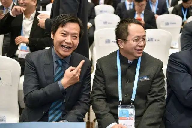 汽车赛道上，周鸿祎跟不了雷军的牌