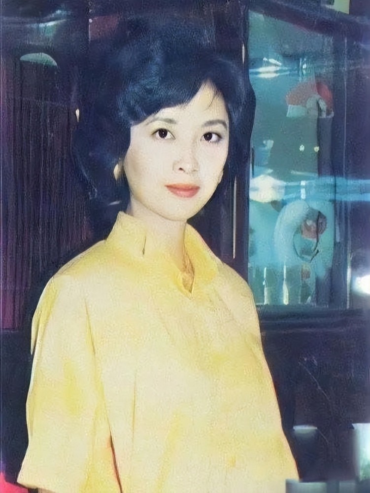 "挂历女神"朱琳:画里走出来的古风美女,80年代男人们的向往插图19