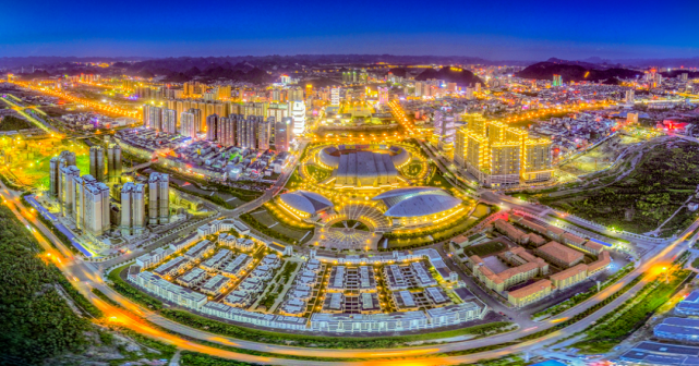 兴义市:新型城镇让群众生活更美好