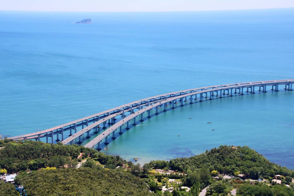 大连莲花山观景台,俯览城市美景的好地方,星海跨海大桥尽收眼底