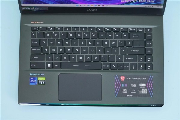24万元微星强袭ge67hx图赏全球首款25k240hzoled屏