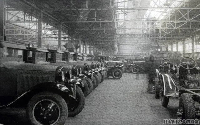 1932年1月,高尔基汽车厂(原下诺夫哥罗德)投产后,苏联开始真正大规模