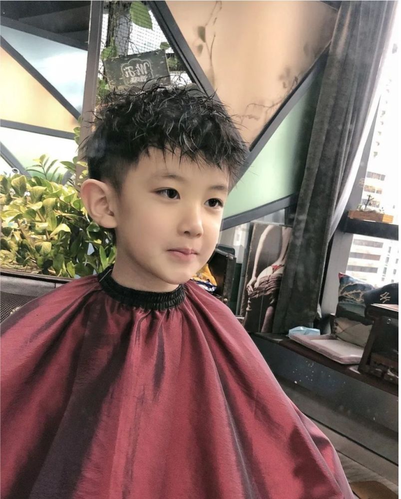 2022爆款小男孩发型15款,又帅又有型,全都特别火插图12