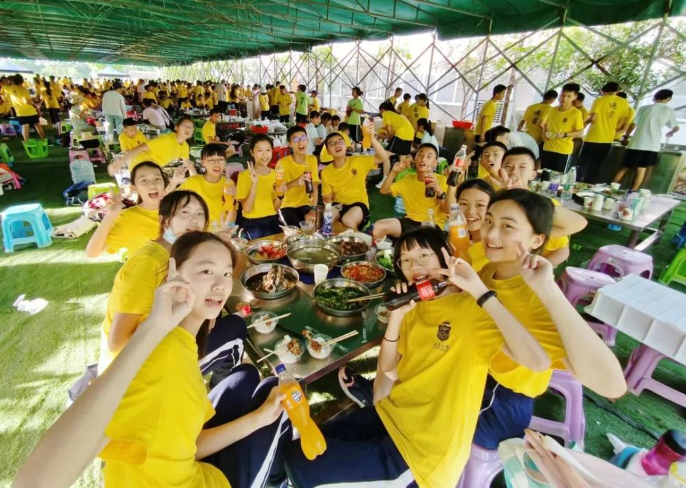 活动缤纷学校利用迪茵湖生态旅游度假区,田家舍农场,民森(中山)纺织