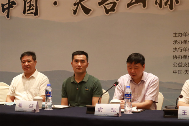 天台山杯吴依铭开门红俞斌训练是本手比赛下出妙手