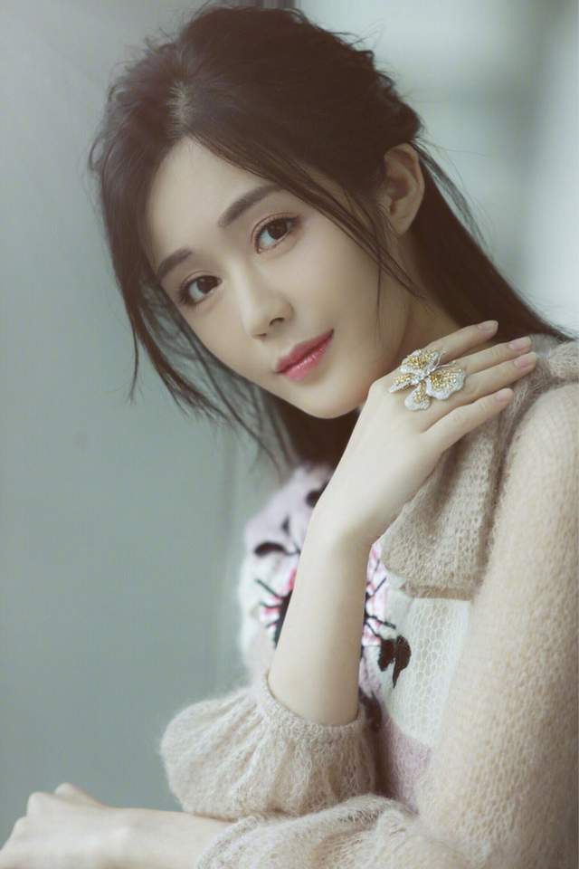 谁说江西无美女?这8位赣籍女星个个明艳动人,刘涛只能排第三