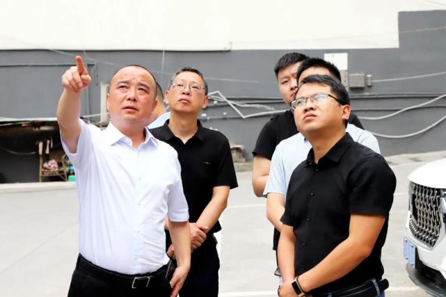 施华松调研检查自建房安全专项排查整治工作