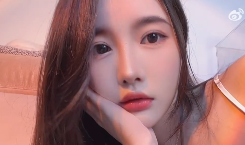 近日来自虎牙二次元主播小小奶瓶儿,她来了一波永劫无间的客串,上演了