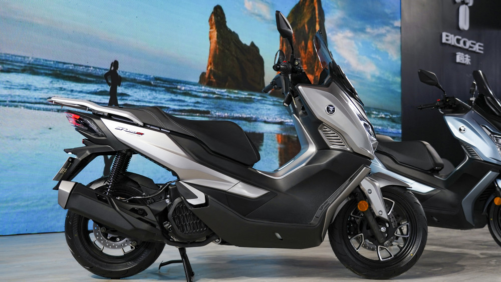 国产150踏板卷王诞生15980还有tcs无极sr150gt要火