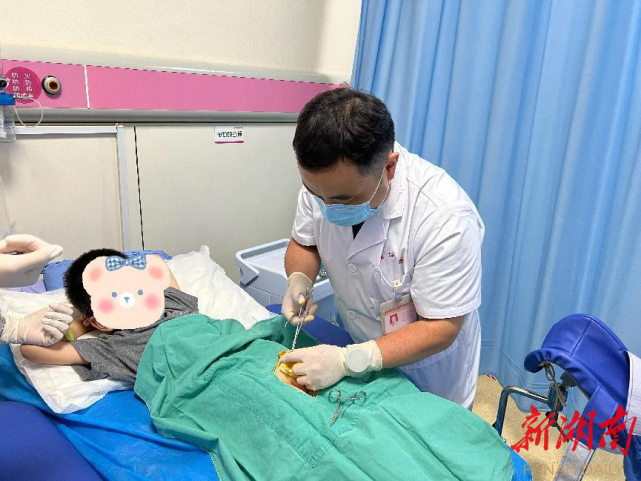 湖南省妇幼保健院暑期开展儿童包皮环切手术