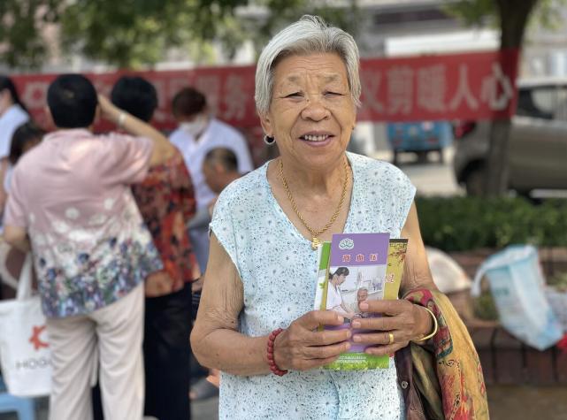 服务暖人心有义诊,有义剪,观音阁街道便民服务暖人心通讯员 梁园园