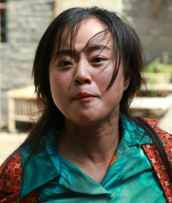 同样演农村妇女把巩俐刘琳和赵丽颖放在一起看差距就出来了