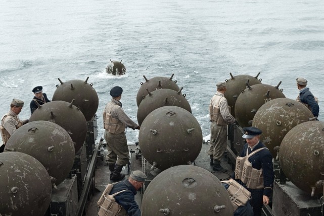 网上一直有这么一则故事,说的是二战期间英国和德国在海上进行水雷