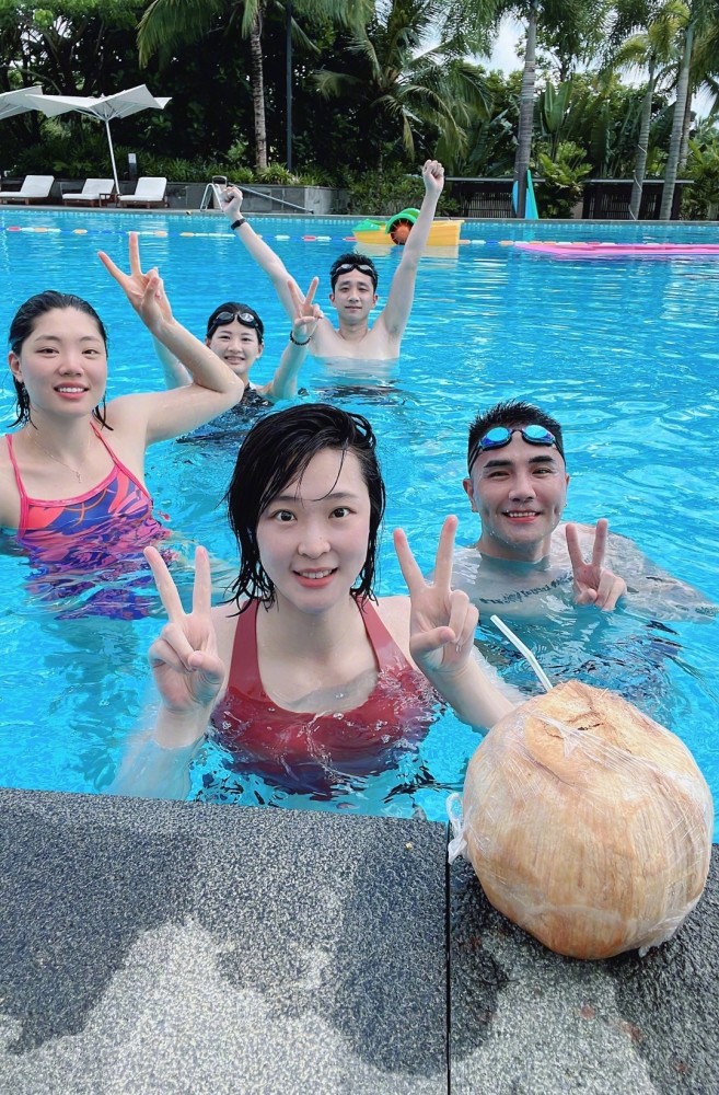 惠若琪健身 泳装图片
