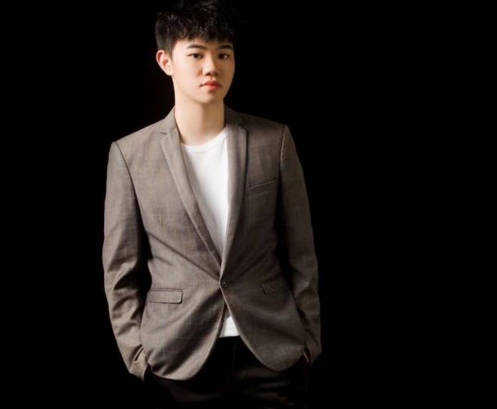 韩涵重回巅峰赛第一原来是帮微凉上分网友躺赢太舒服