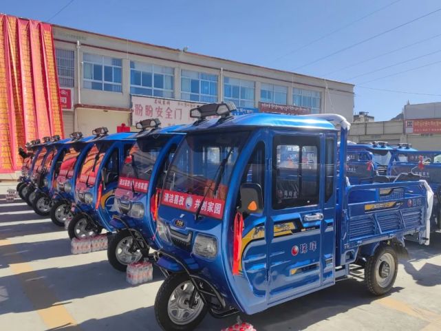 日喀则"环保大军"正式加入珠峰城投集团