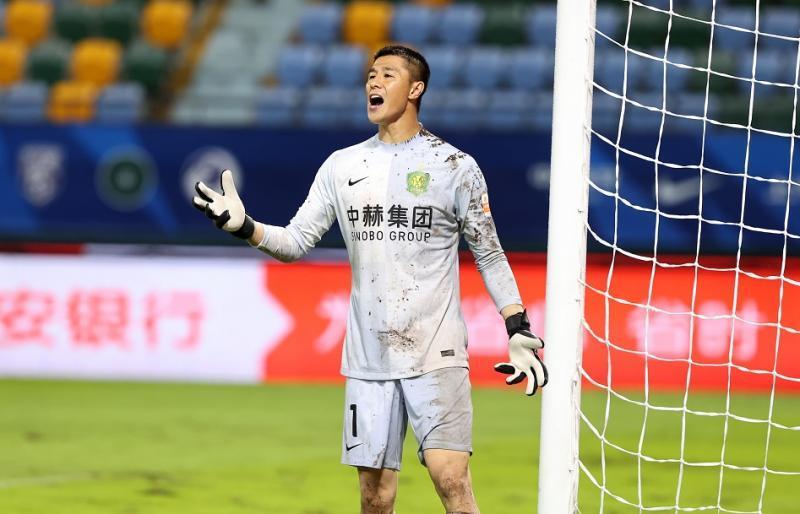 国安"寿星佬"获评当场最佳,33岁侯森从哪里跌倒从哪里爬起来_腾讯新闻