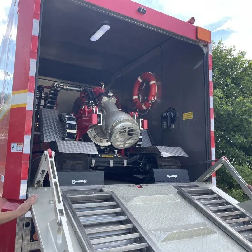 防汛再添利器龙吸水排水车1小时抽水1000立方米