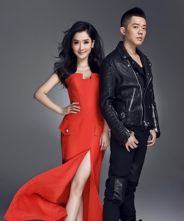 被误认为是两口子,却各自成家,凤凰传奇长盛不衰的秘诀找到了