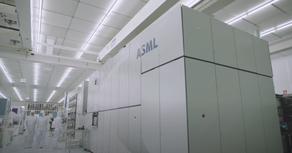 三星斥资110亿买ASML新一代光刻机！