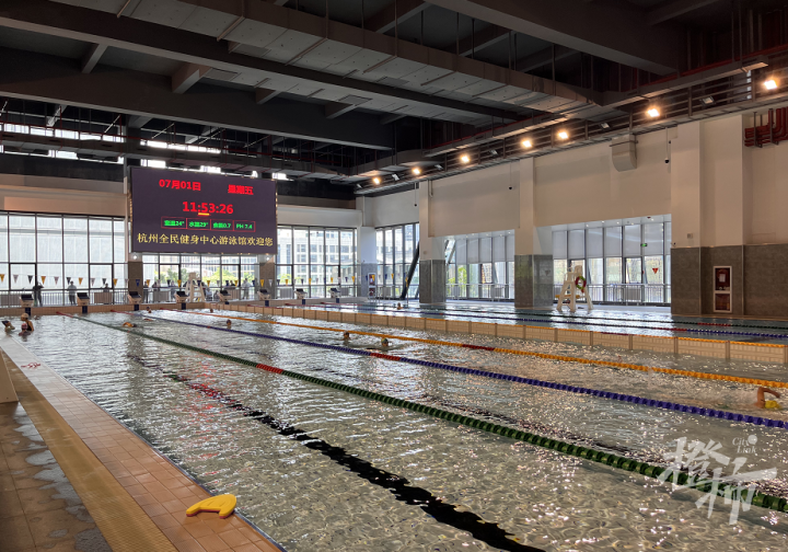 地铁四号线甬江路a口出站即达杭州全民健身中心游泳馆今起开放