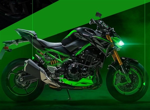 1179万元明星摩托川崎z900se上市配四缸125马力发动机