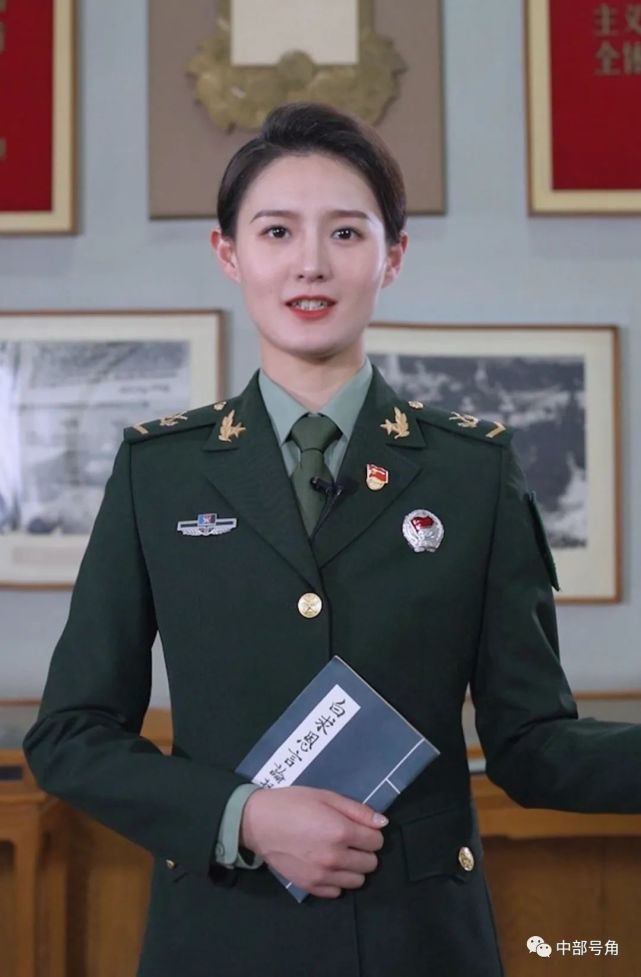 穿军装的小姐姐,又美又飒!_腾讯新闻