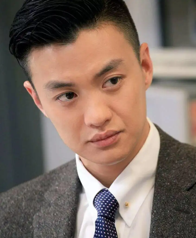 厚嘴唇,大鼻孔,长方脸,这7位男星看似很帅,实则奇怪_腾讯新闻