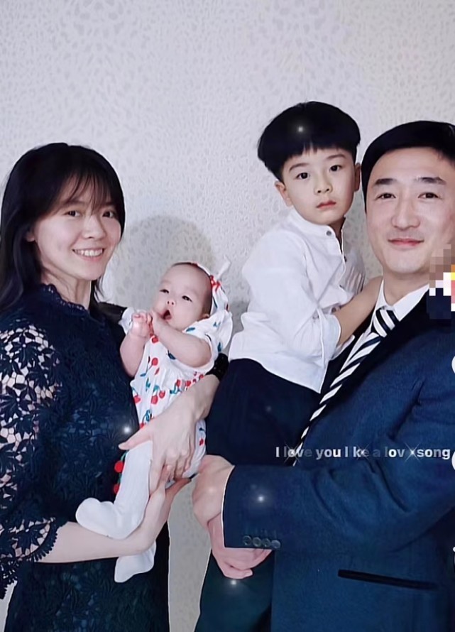 41岁刘伯勋突传死讯,太太丁怡菲难接受,二胎女儿才七个月
