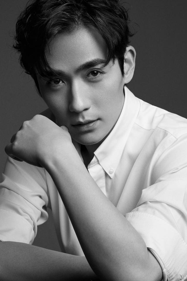 朱一龙真的长得像梁朝伟吗还有一个人比朱一龙还像梁朝伟