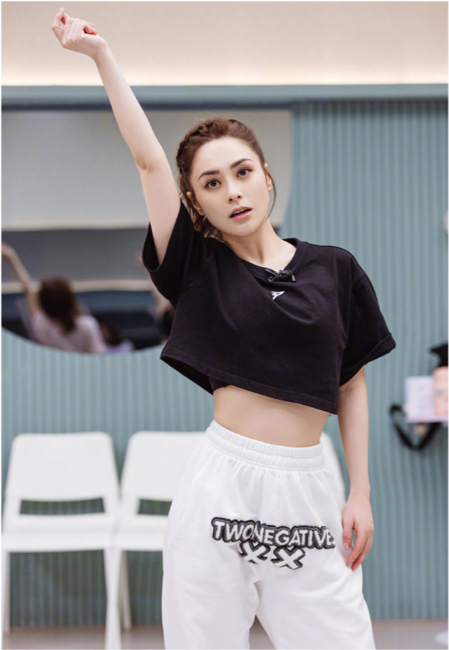 阿娇瘦了颜值就开挂!