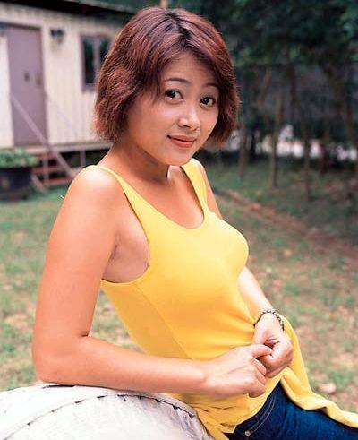 姚乐怡:tvb美女绿叶之一,戏内艳丽形象多变,戏外贤惠顾家