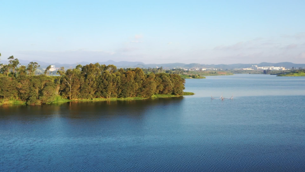 逐梦绿美 好在文山丨砚山听湖水库:绘湖美水清新画卷_腾讯新闻