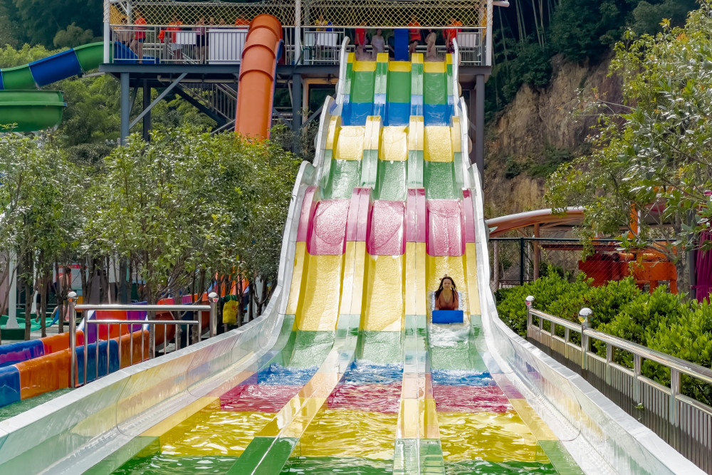 杭州新开一座水上乐园,扎根山野之间,适合全家自驾游