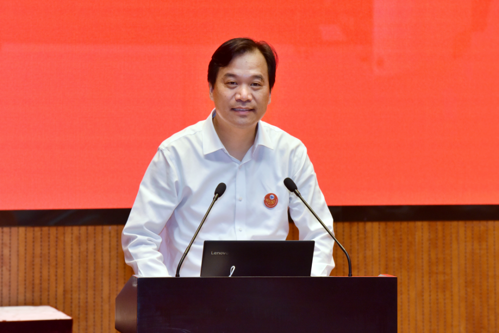 新吴区委书记崔荣国,华虹集团党委书记,董事长张素心,区领导洪延炜